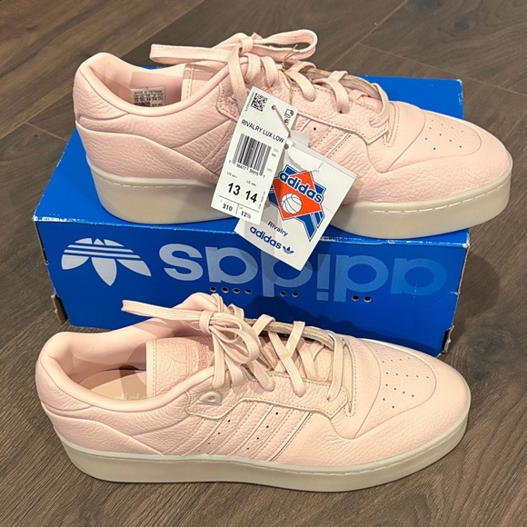 NWT Rivalry Lux Low Adidas unisex light pink sneakers - men’s 13/ women’s 14